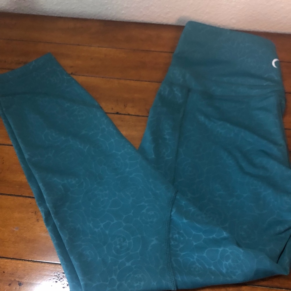 Dark Teal Floral Pocket Light n Tight Leggings 24” size 6/8